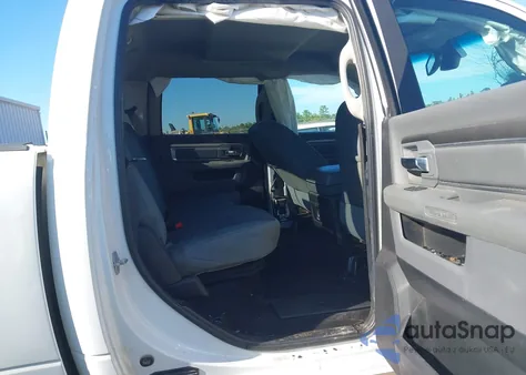 2016 Ram 1500 Big Horn z USA, uszkodzony, nr VIN 3C6RR6LT2GG288526